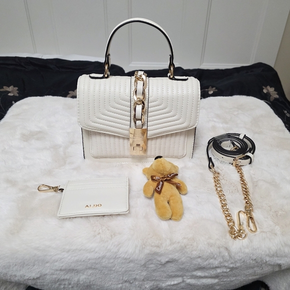 Aldo Special Edition Set Cream Handbag With Bear Charm, Card Holder, Strap - Picture 4 of 14